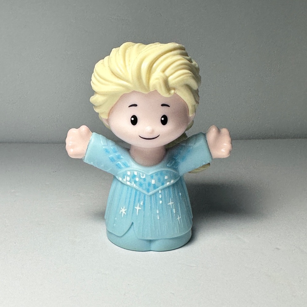 Fisher Price Little People Arendelle Castle Frozen Disney PRINCESS ELSA